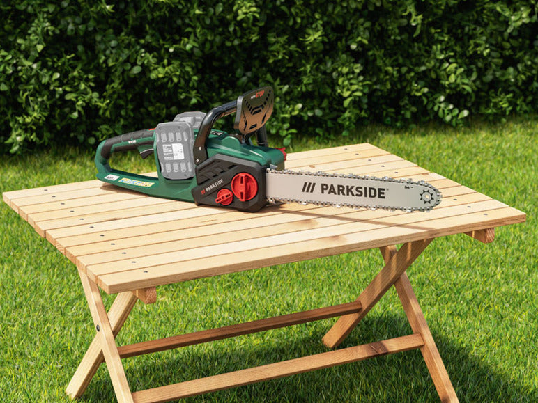 Parkside PERFORMANCE® - Motosega a batteria da 40 V, senza batteria e  caricatore : : Giardino e giardinaggio