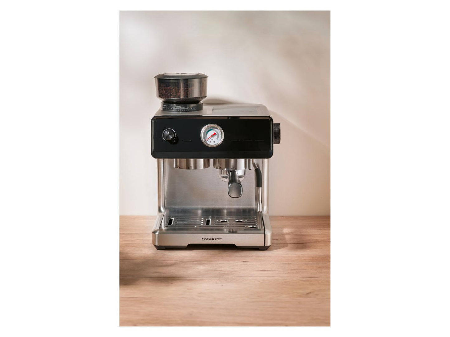 Cafetera espresso premium SILVERCREST® SEMST 1500 A1