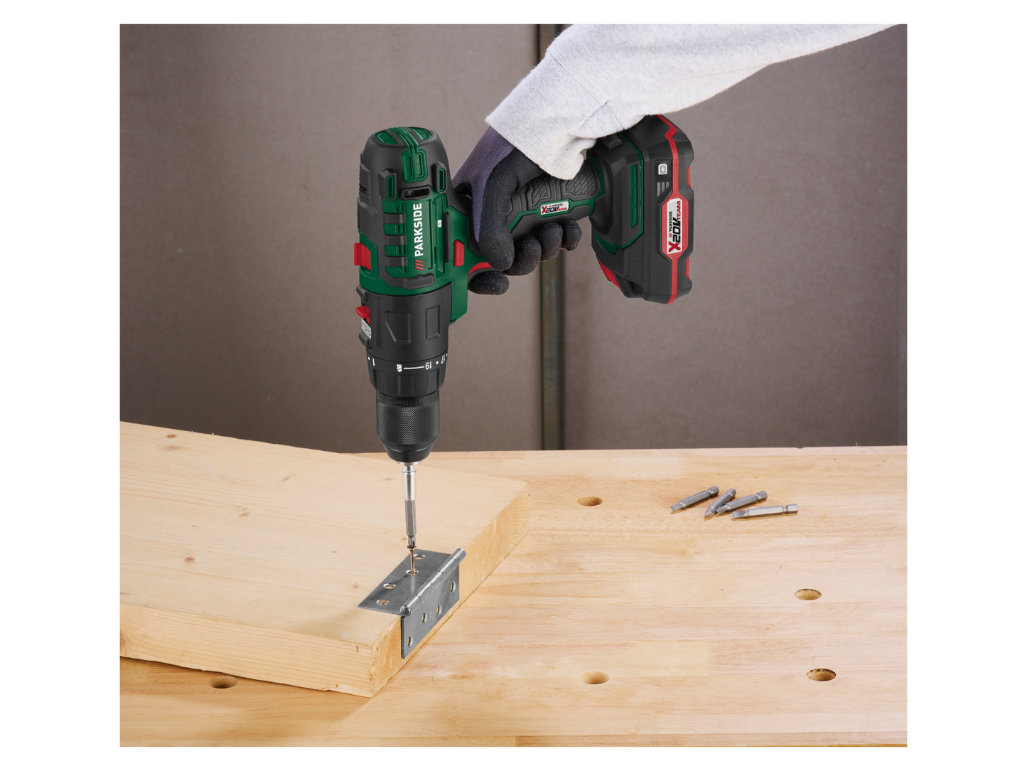 Ensemble d’appareil multifonction sans fil PARKSIDE® PKGA 20-Li C2 + batterie + chargeur, 20 V