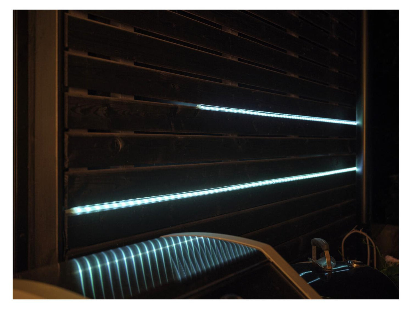 OSRAM SMART+ WiFi lanksti lauko LED juosta RGB ir reguliuojamos baltos šviesos IP44 – 3 m arba 5 m