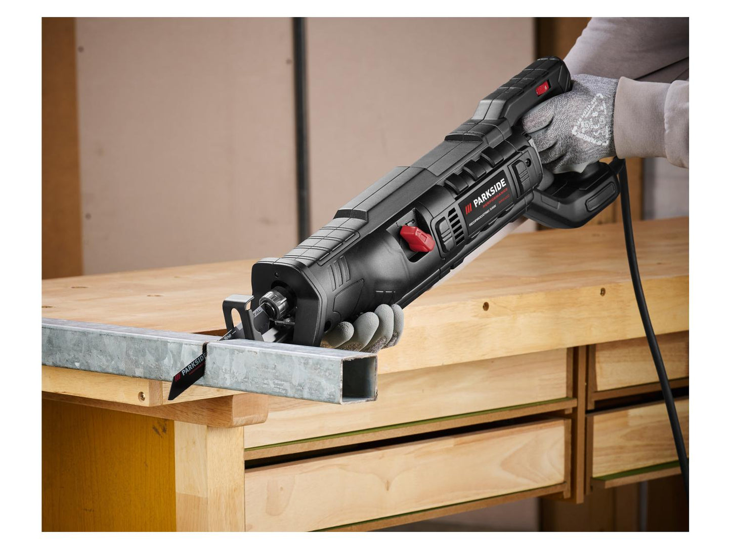 PARKSIDE PERFORMANCE® Scie sabre PPFS 1200 A1