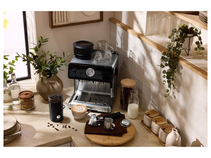 Cafetera espresso premium SILVERCREST® SEMST 1500 A1