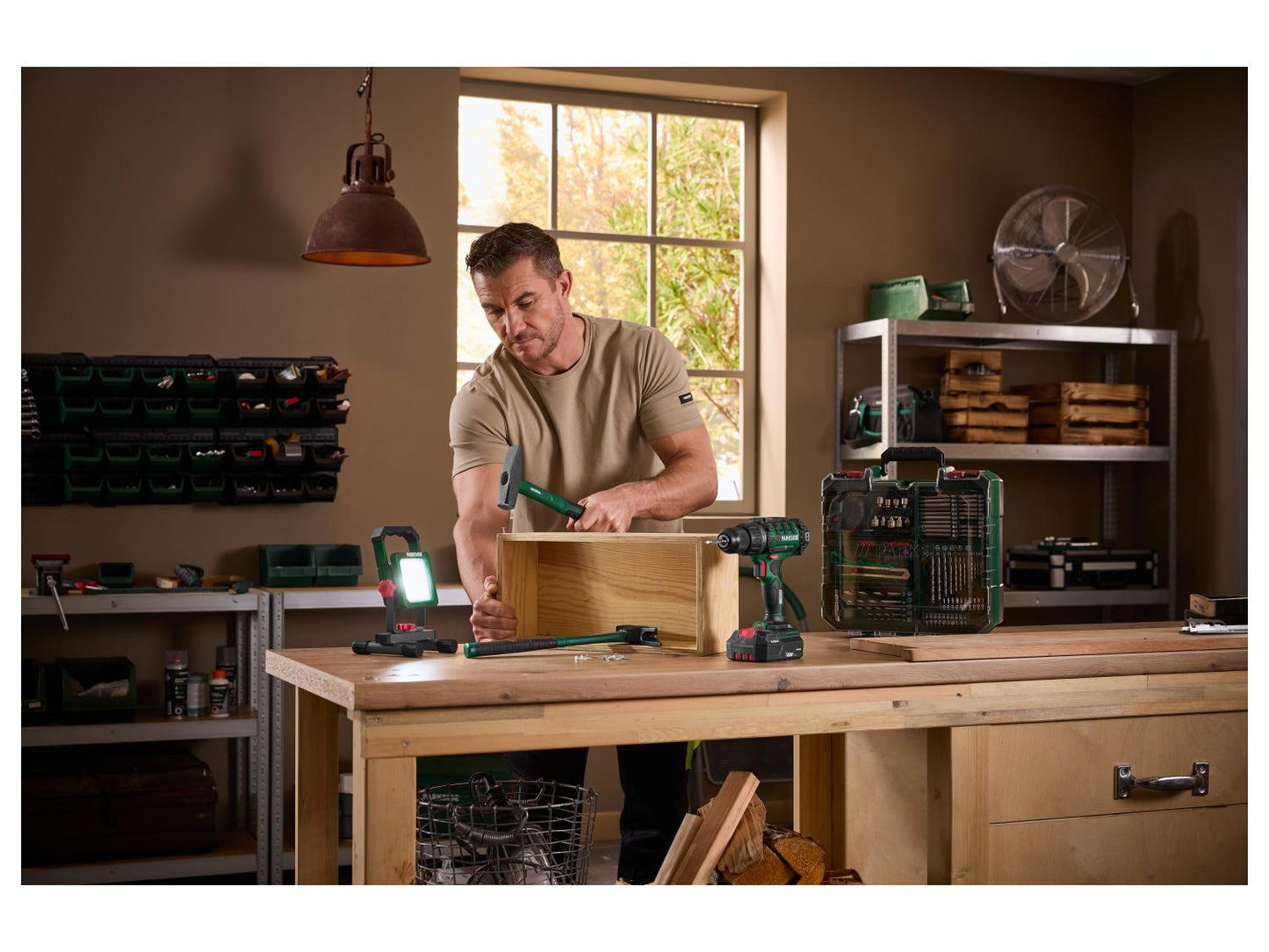 PARKSIDE® Projecteur LED sans fil PAS 2200 D5