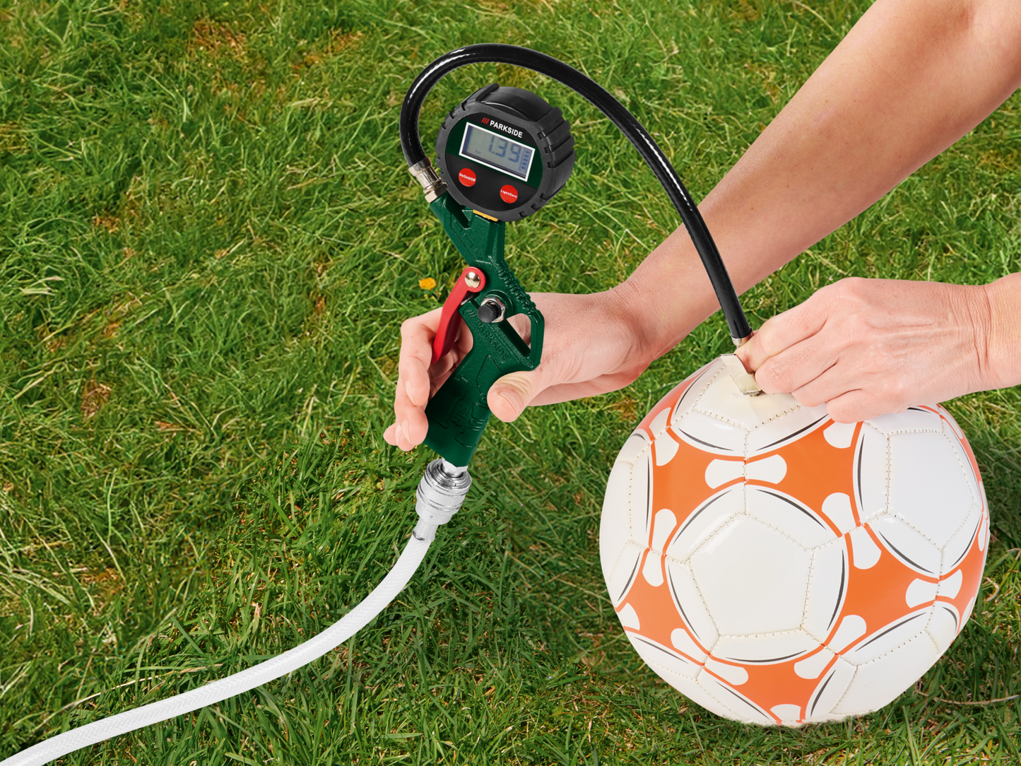 Gonfleur numérique PARKSIDE® PDLD 10 B2 avec tuyau spiralé 10 m
